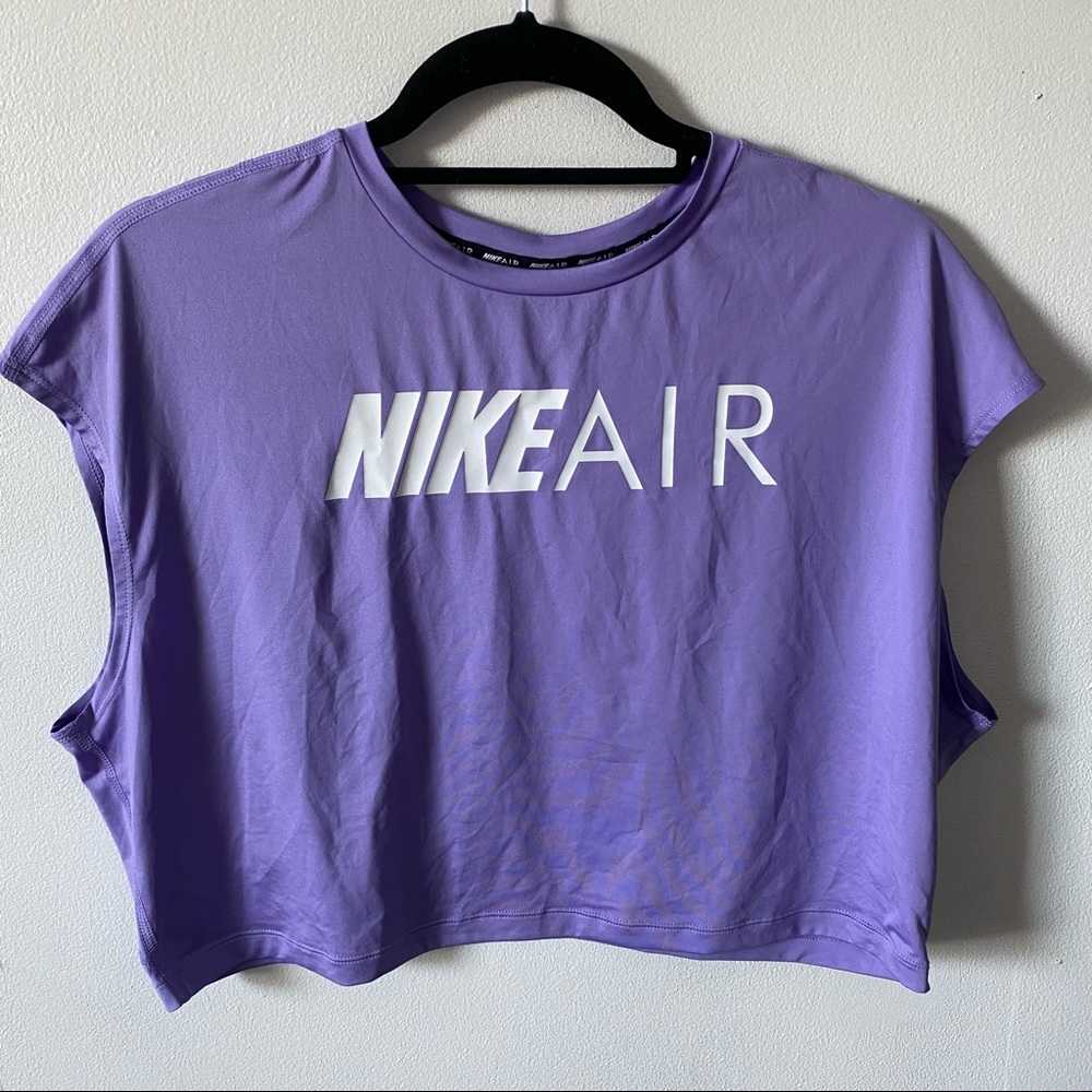 Nike workout top! 💜